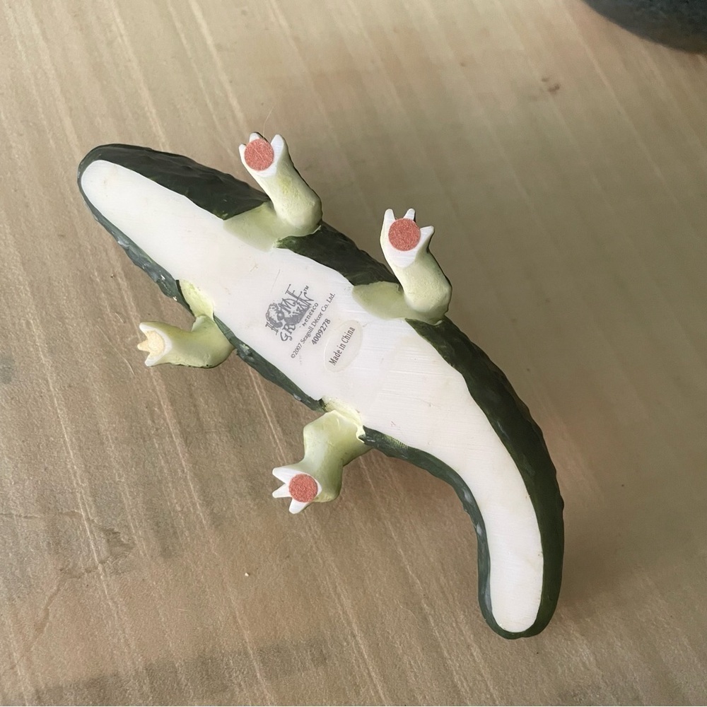 JUST IN Pickle Alligator Enesco Home Grown 2007 Collectible Figurine Gift Idea - Picture 9 of 11